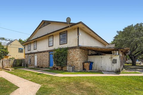 Photo of 5803 Cougar DR, Austin, TX 78745 (MLS # 1561293)