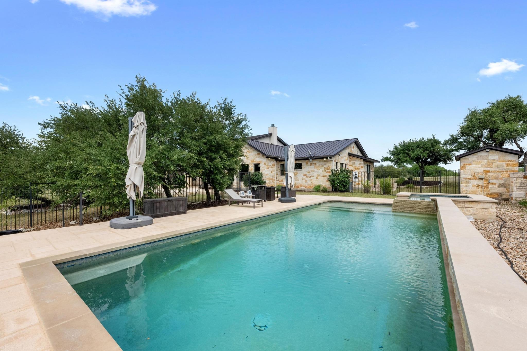 3400 Tuscany DR