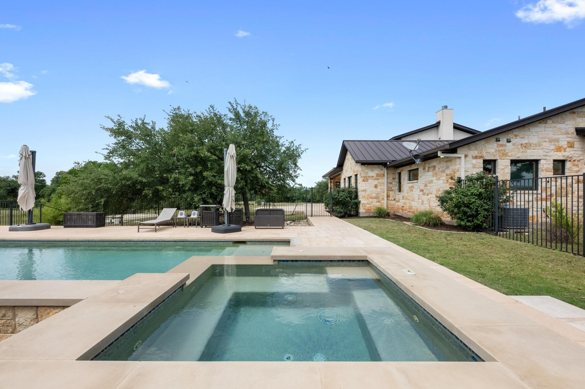 3400 Tuscany DR