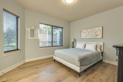 Tiny photo for 3 The Hills DR, The Hills, TX 78738 (MLS # 7312779)