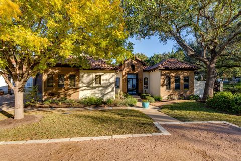 Tiny photo for 3 The Hills DR, The Hills, TX 78738 (MLS # 7312779)