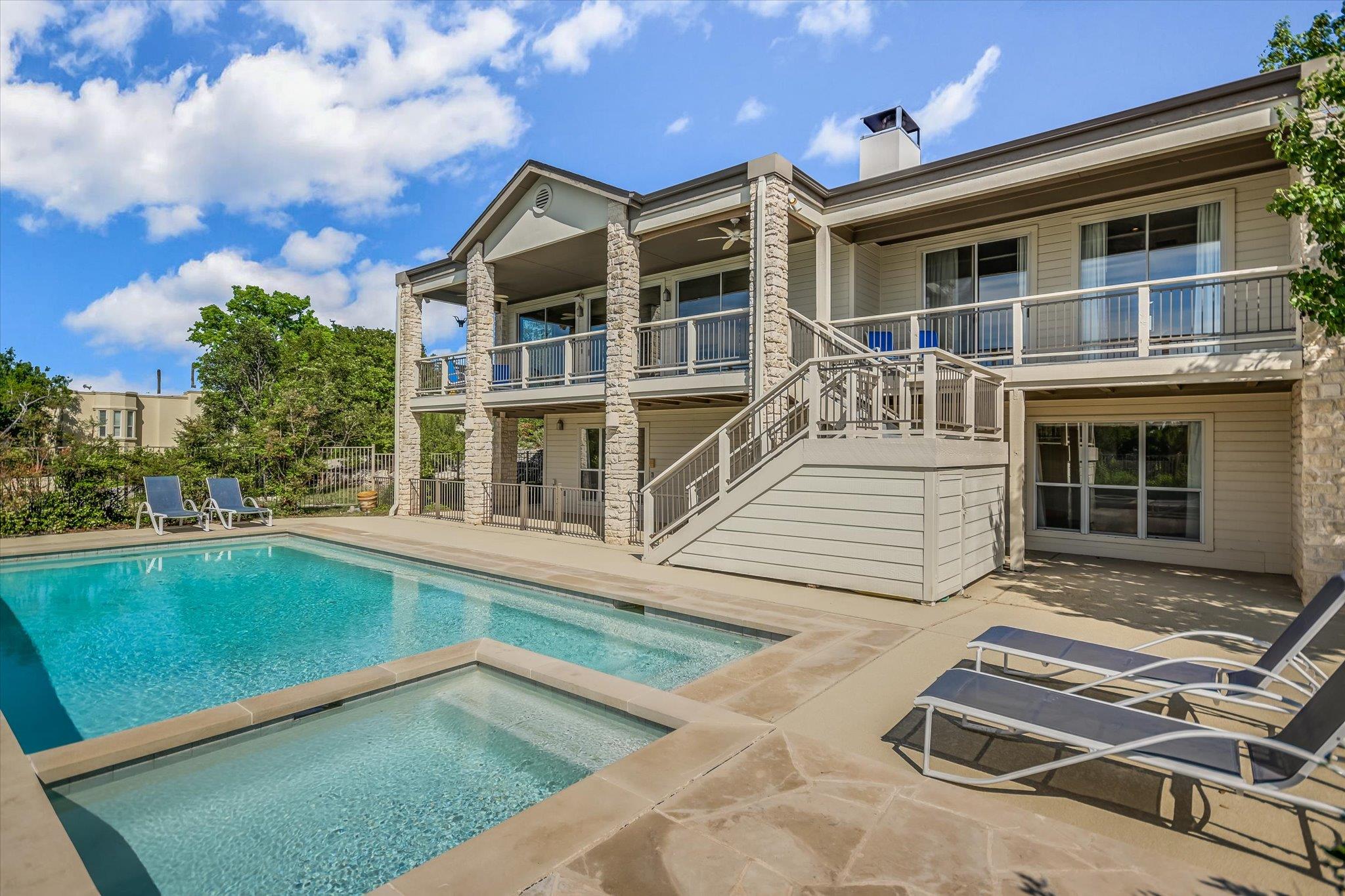 137 Firebird ST