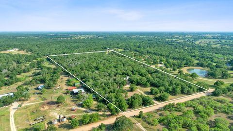 465 Catfish LN Lockhart TX 78644