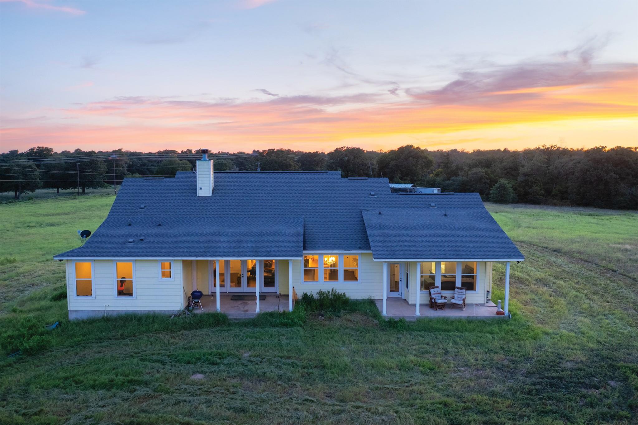 498 N County Line RD