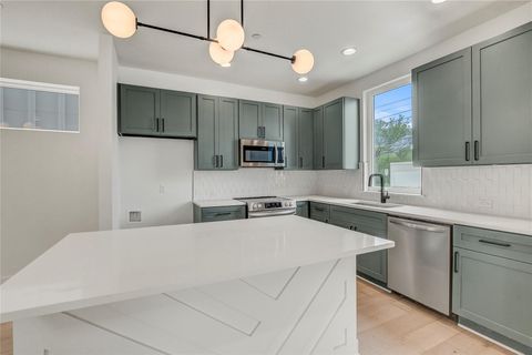 Photo of 4127 E 12th ST #6, Austin, TX 78721 (MLS # 6989481)