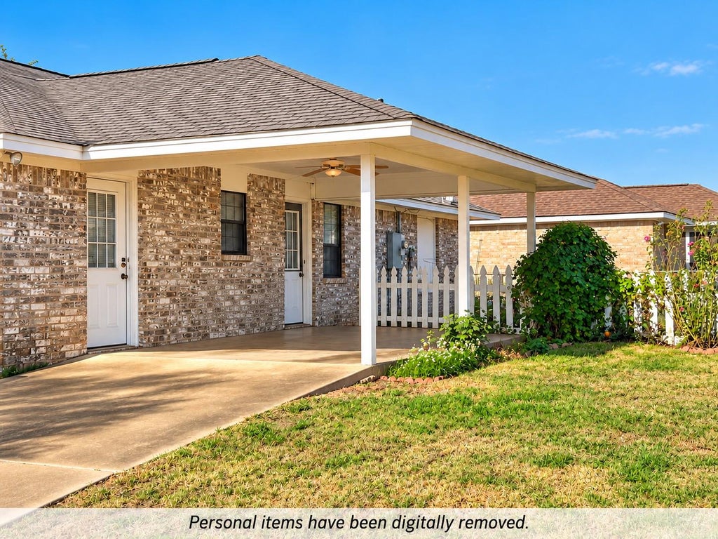 Photo of 111 Larabie CV, Giddings, TX 78942 (MLS # 4888922)