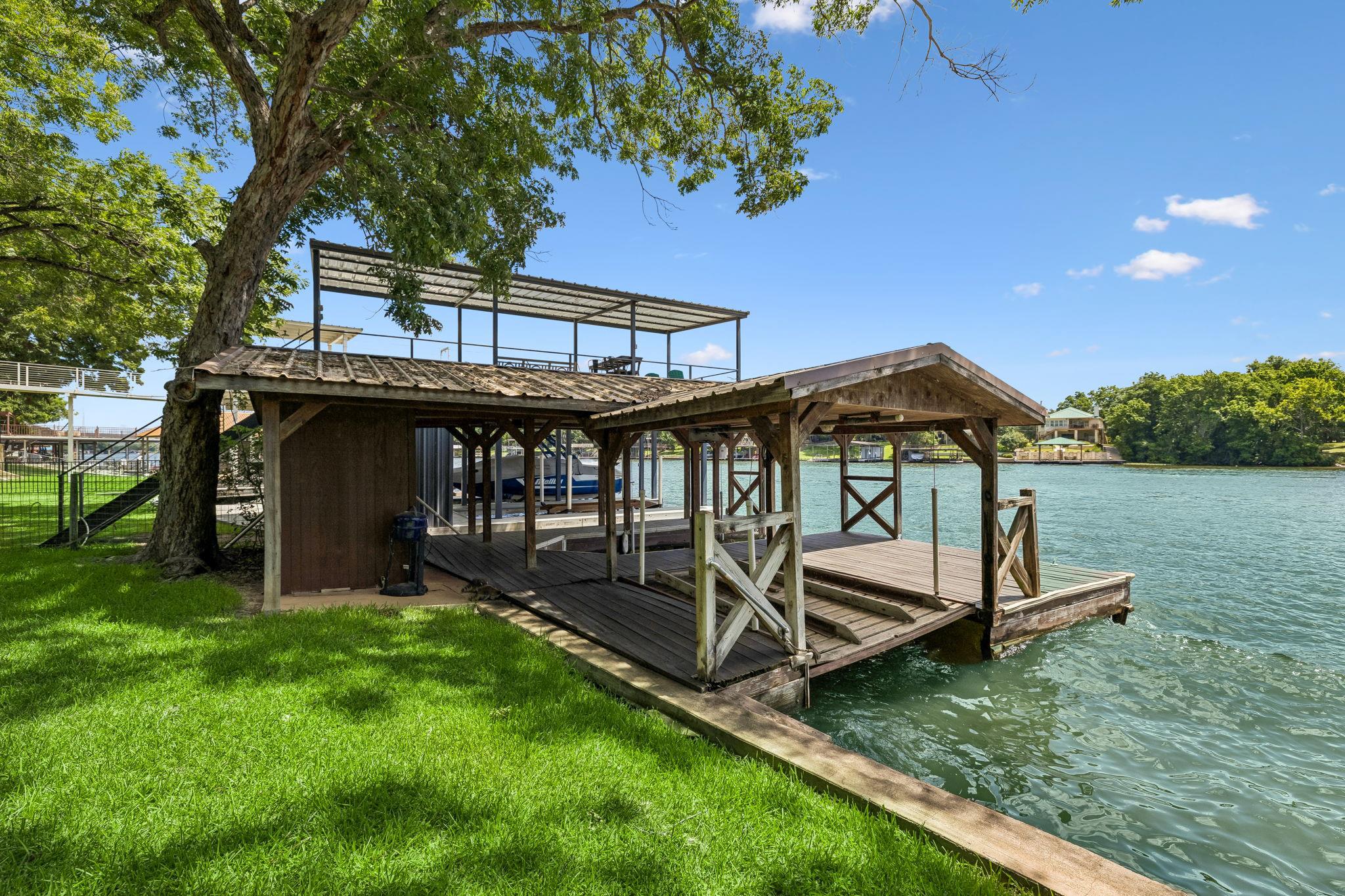 2632 Williams Lakeshore DR