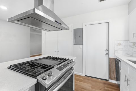 Tiny photo for 404 Seminole DR, Austin, TX 78745 (MLS # 8801542)