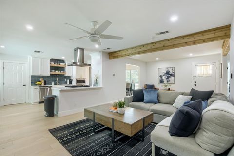 Photo of 9016 W Pointer LN, Austin, TX 78758 (MLS # 2071355)