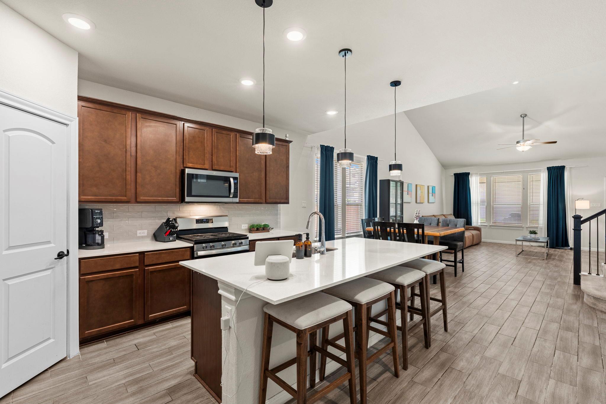 548 Purple Heart DR