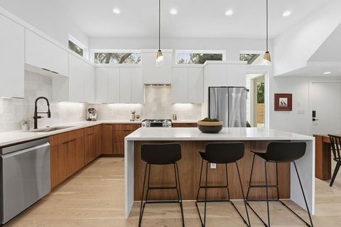 Photo of 610 Amesbury LN #A, Austin, TX 78752 (MLS # 3035702)