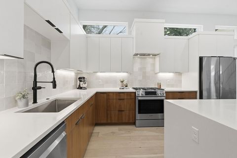 Tiny photo for 610 Amesbury LN #A, Austin, TX 78752 (MLS # 3035702)