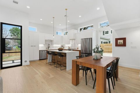 Tiny photo for 610 Amesbury LN #A, Austin, TX 78752 (MLS # 3035702)