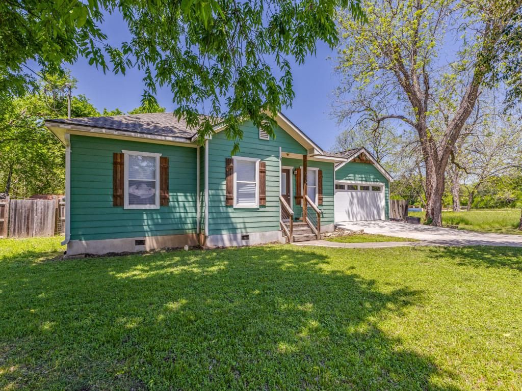Photo of 1010 Gravel ST, San Marcos, TX 78666 (MLS # 8414185)