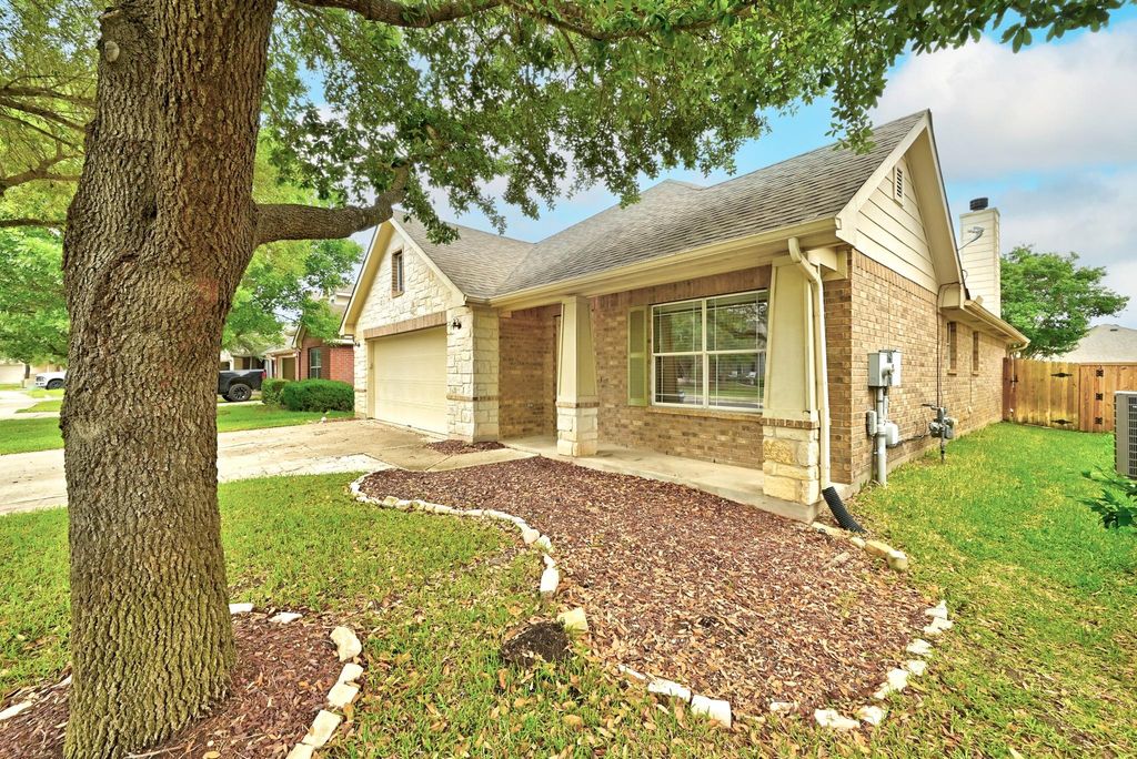 Photo of 209 Calline Mayes RUN, Buda, TX 78610 (MLS # 3332047)