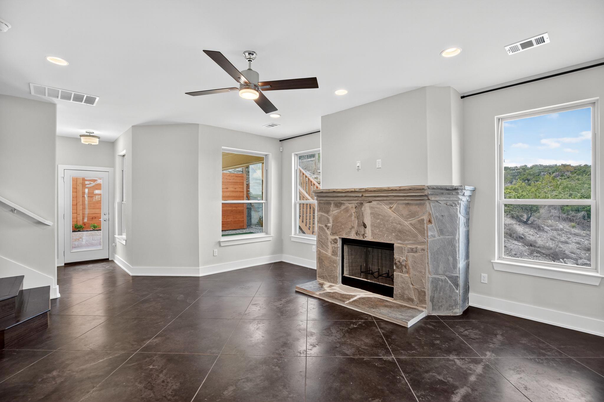 10624 Lake Park DR