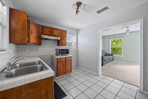 Tiny photo for 908 Vargas RD, Austin, TX 78741 (MLS # 7610364)