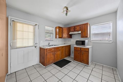 Tiny photo for 908 Vargas RD, Austin, TX 78741 (MLS # 7610364)