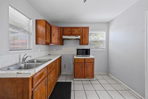 Tiny photo for 908 Vargas RD, Austin, TX 78741 (MLS # 7610364)