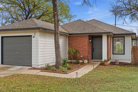 Photo of 104 S Mockingbird CIR, Cedar Creek, TX 78612 (MLS # 8293379)