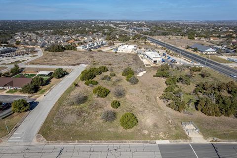 130 Woodlake DR Georgetown TX 78633