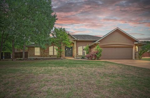 605 River Oaks DR Austin TX 78748