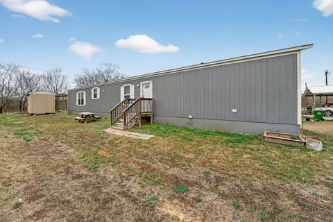 Photo of 16 Fourth Street ST, Maxwell, TX 78656 (MLS # 1743075)