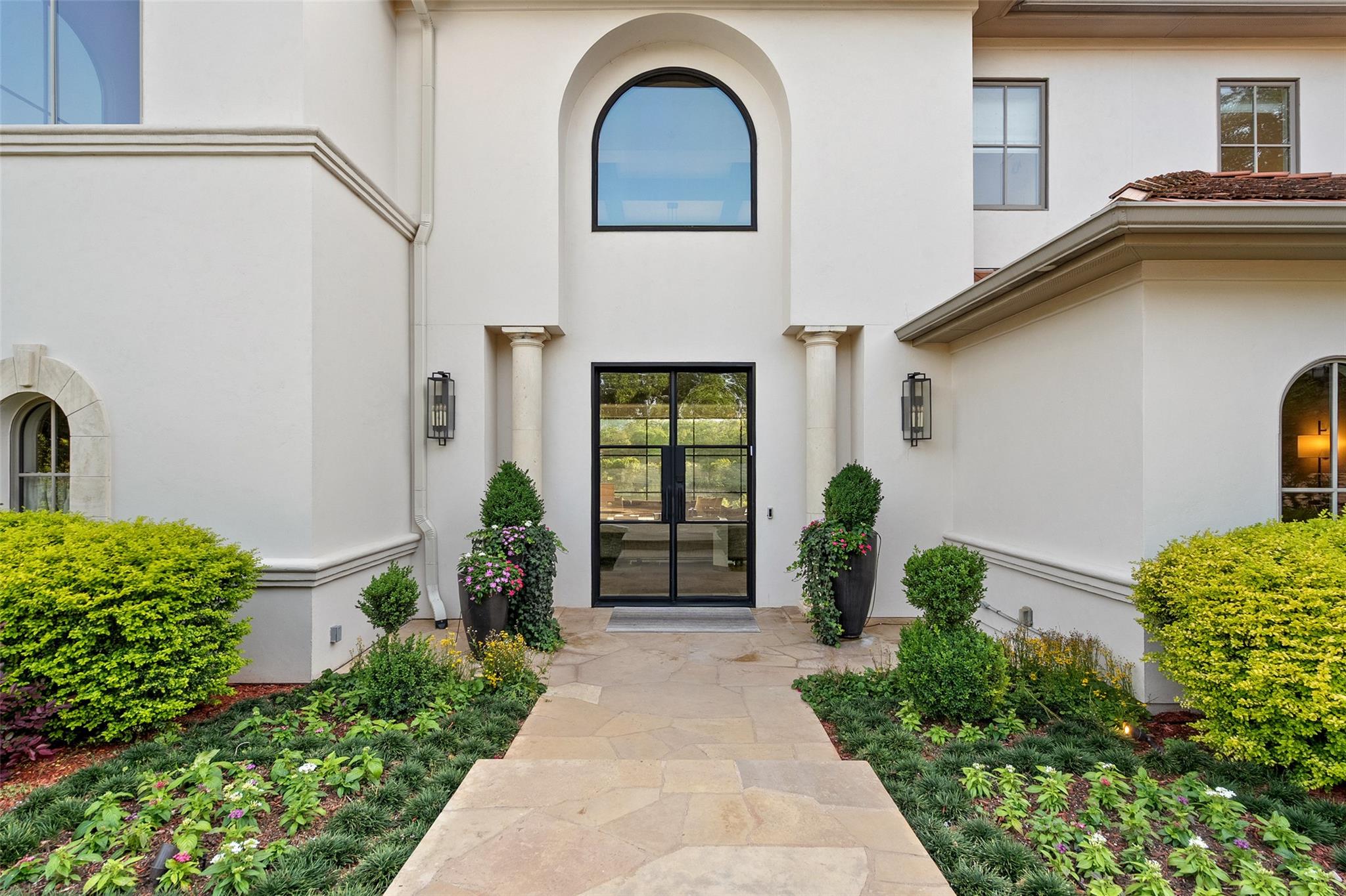 1508 Mesa Ridge LN