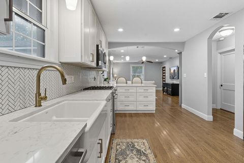 Tiny photo for 5400 Sunshine DR, Austin, TX 78756 (MLS # 1795653)