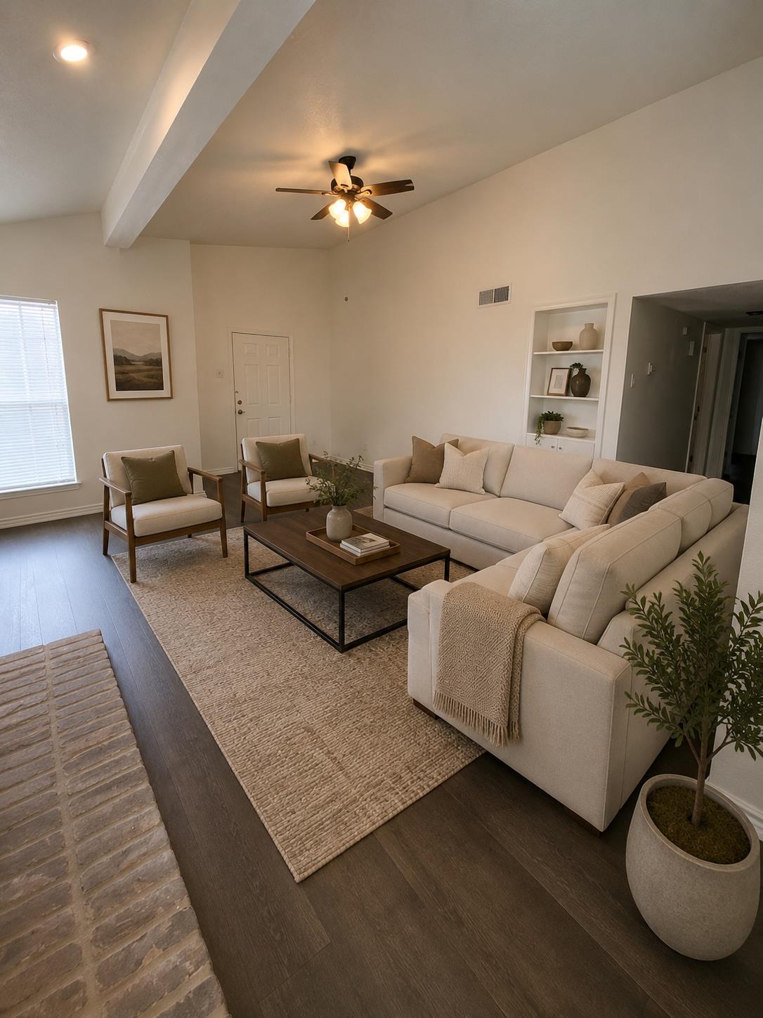 2401 Leon ST 206