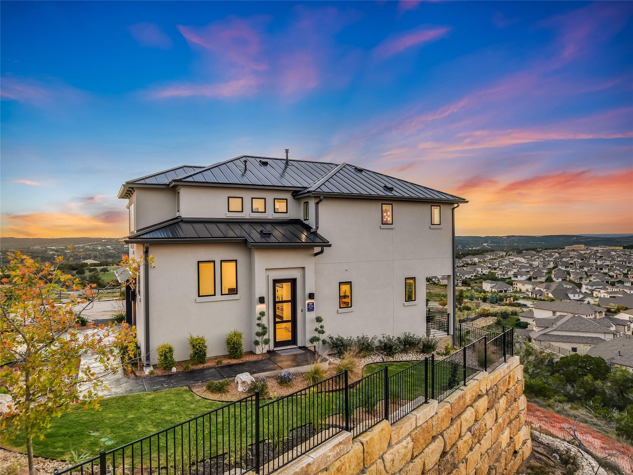 14 Maybury WAY