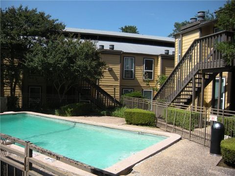 Photo of 1000 W 26th ST #207, Austin, TX 78705 (MLS # 7849534)