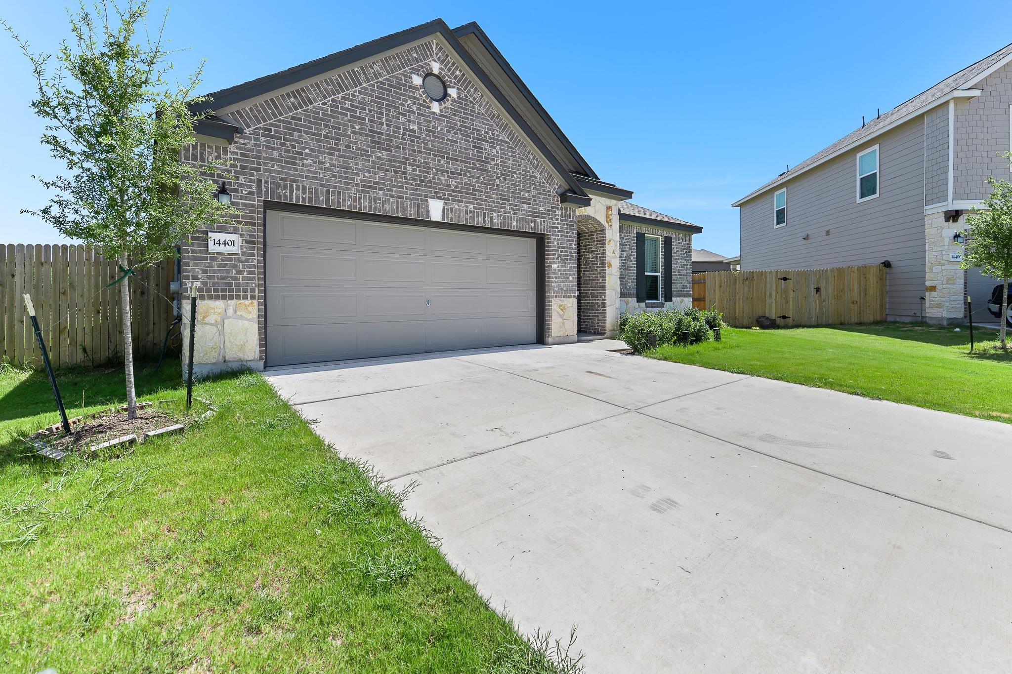 14401 Tawny Eagles CT