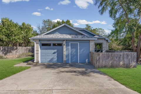 Photo of 1117 Gatehouse DR, Austin, TX 78753 (MLS # 6822671)