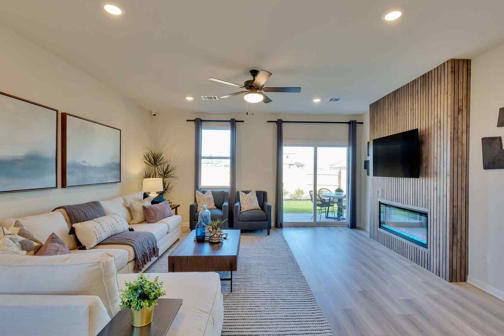 2427 Ekvall DR