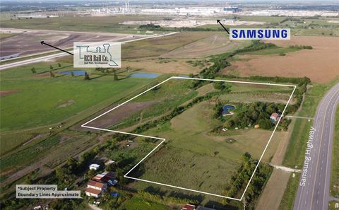 1786 Samsung Highway Taylor TX 76574
