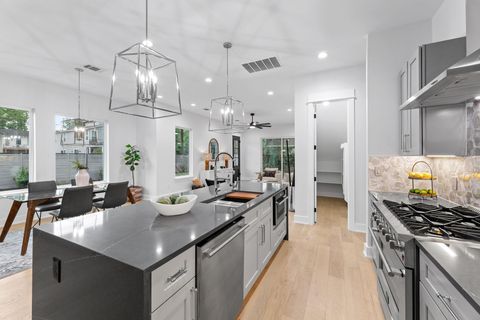 Tiny photo for 1113 Walton LN #1, Austin, TX 78721 (MLS # 7826006)