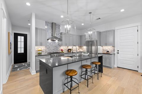 Tiny photo for 1113 Walton LN #1, Austin, TX 78721 (MLS # 7826006)