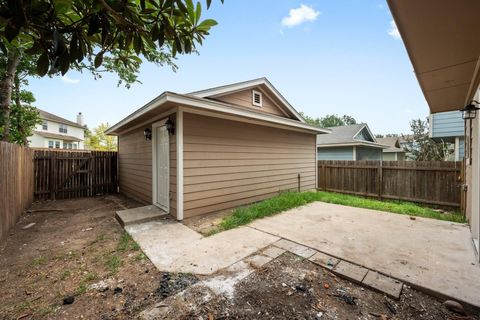 Tiny photo for 2304 Melissa Oaks LN, Austin, TX 78744 (MLS # 1409504)