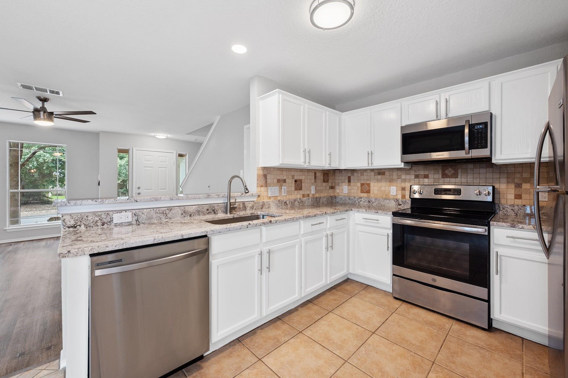 2304 Melissa Oaks LN