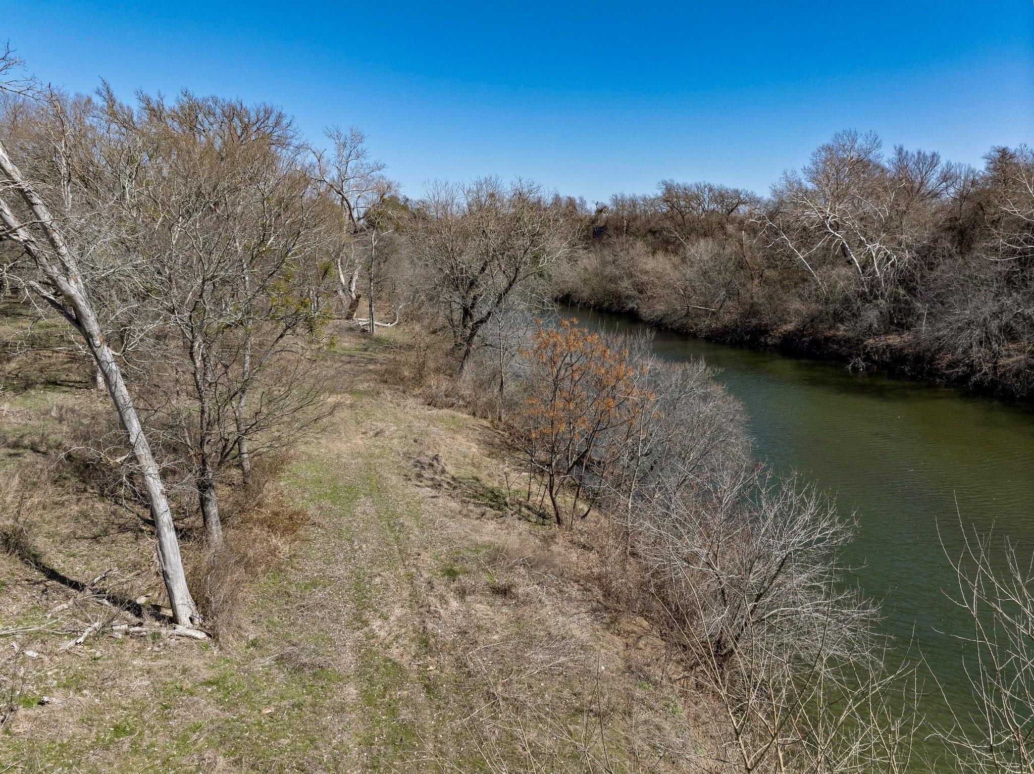 105 River Valley DR