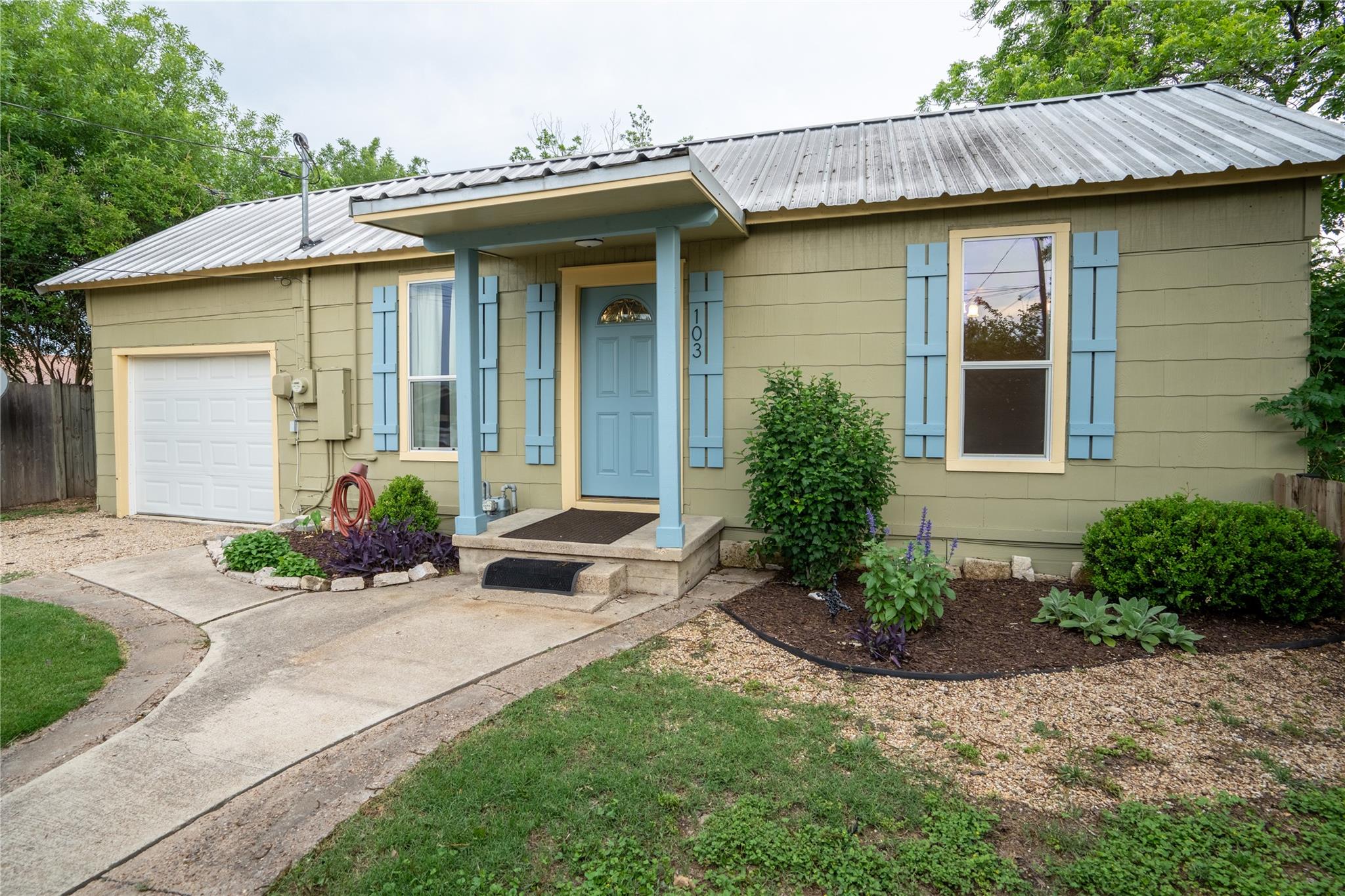 Listing image 1