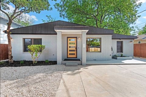 Photo of 811 W Oltorf ST, Austin, TX 78704 (MLS # 1725931)