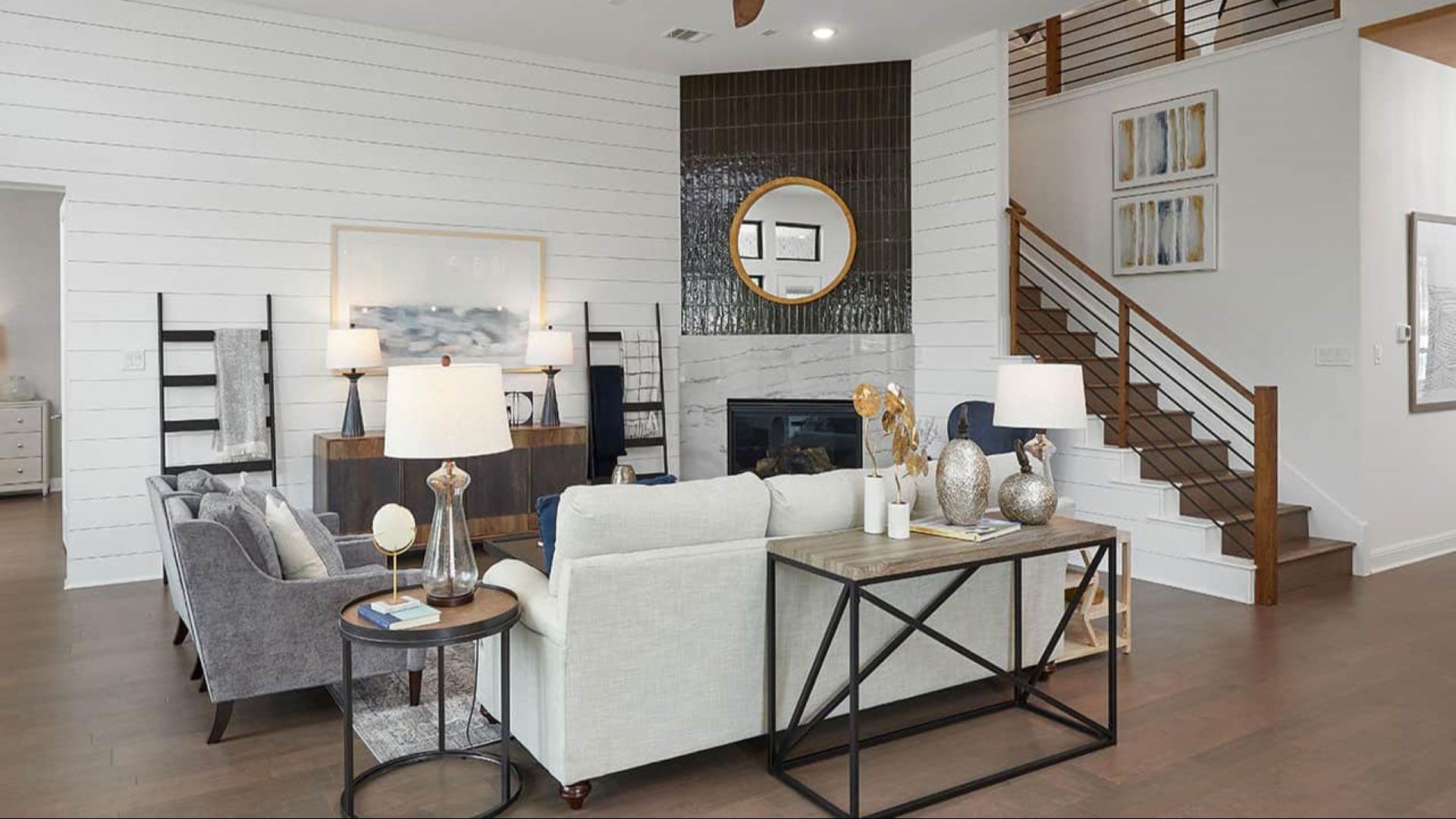 123 Constitution WAY