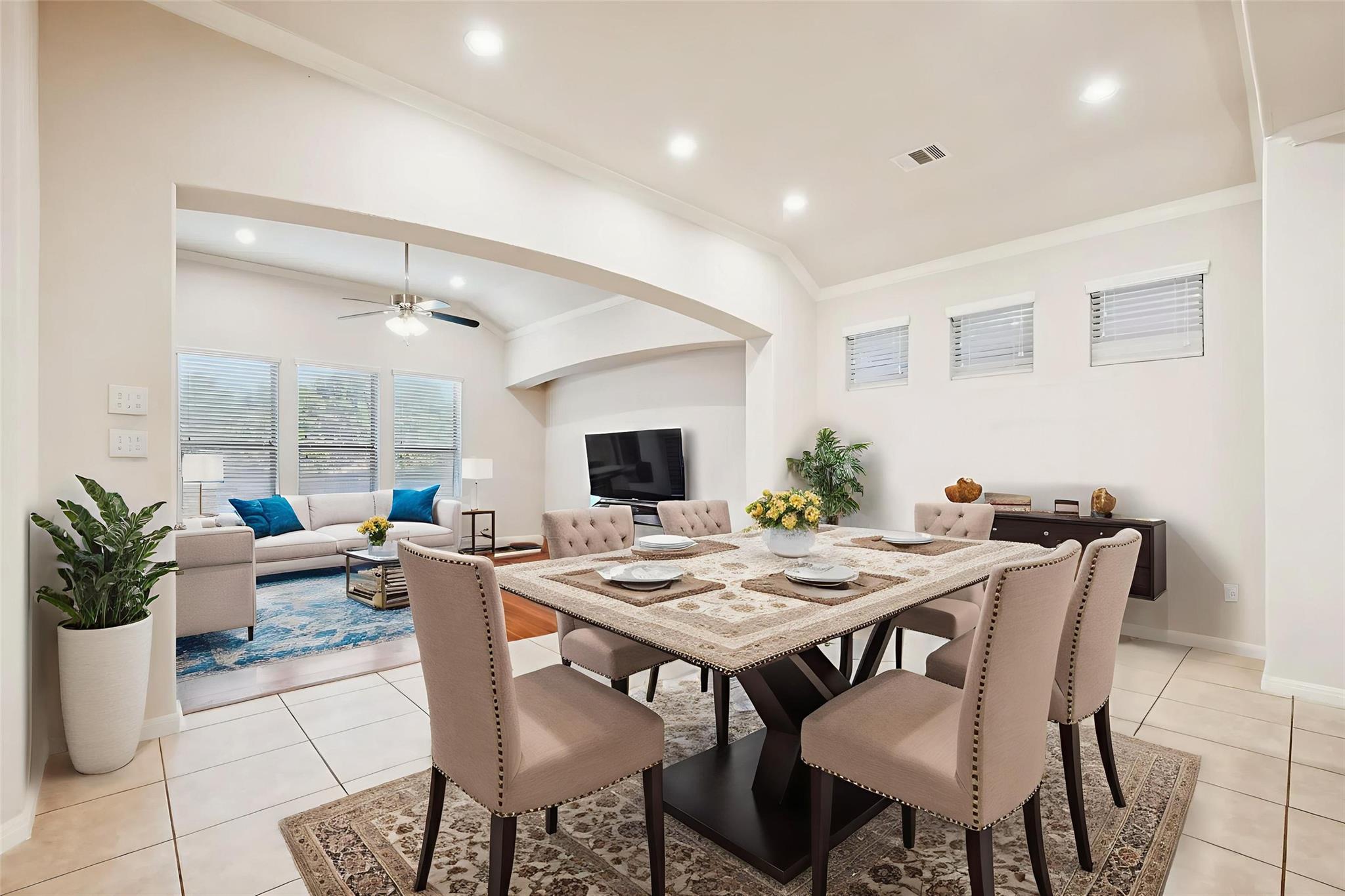634 Irvin DR