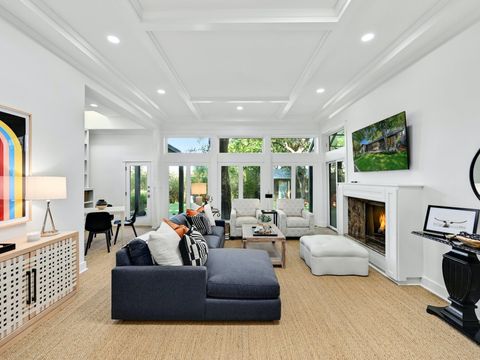 Photo of 2610 Jefferson ST, Austin, TX 78703 (MLS # 4944668)