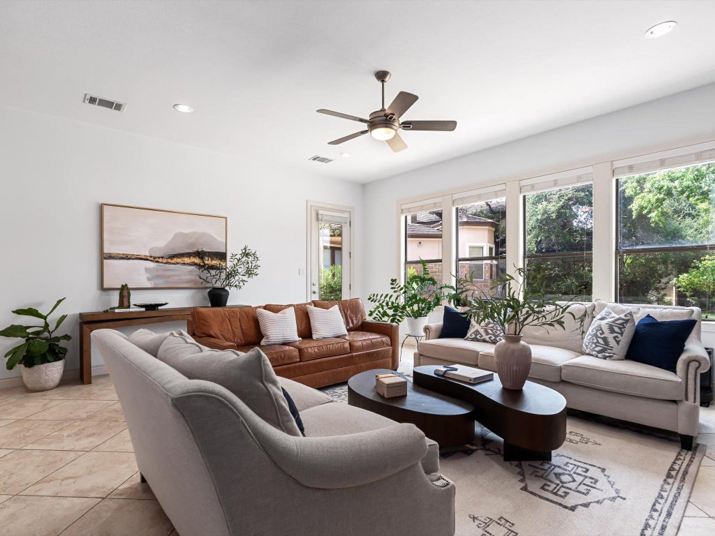 Photo of 17 Chandon LN, Austin, TX 78734 (MLS # 4414050)