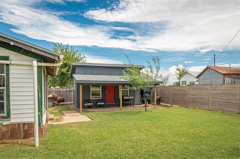 A home in Coupland