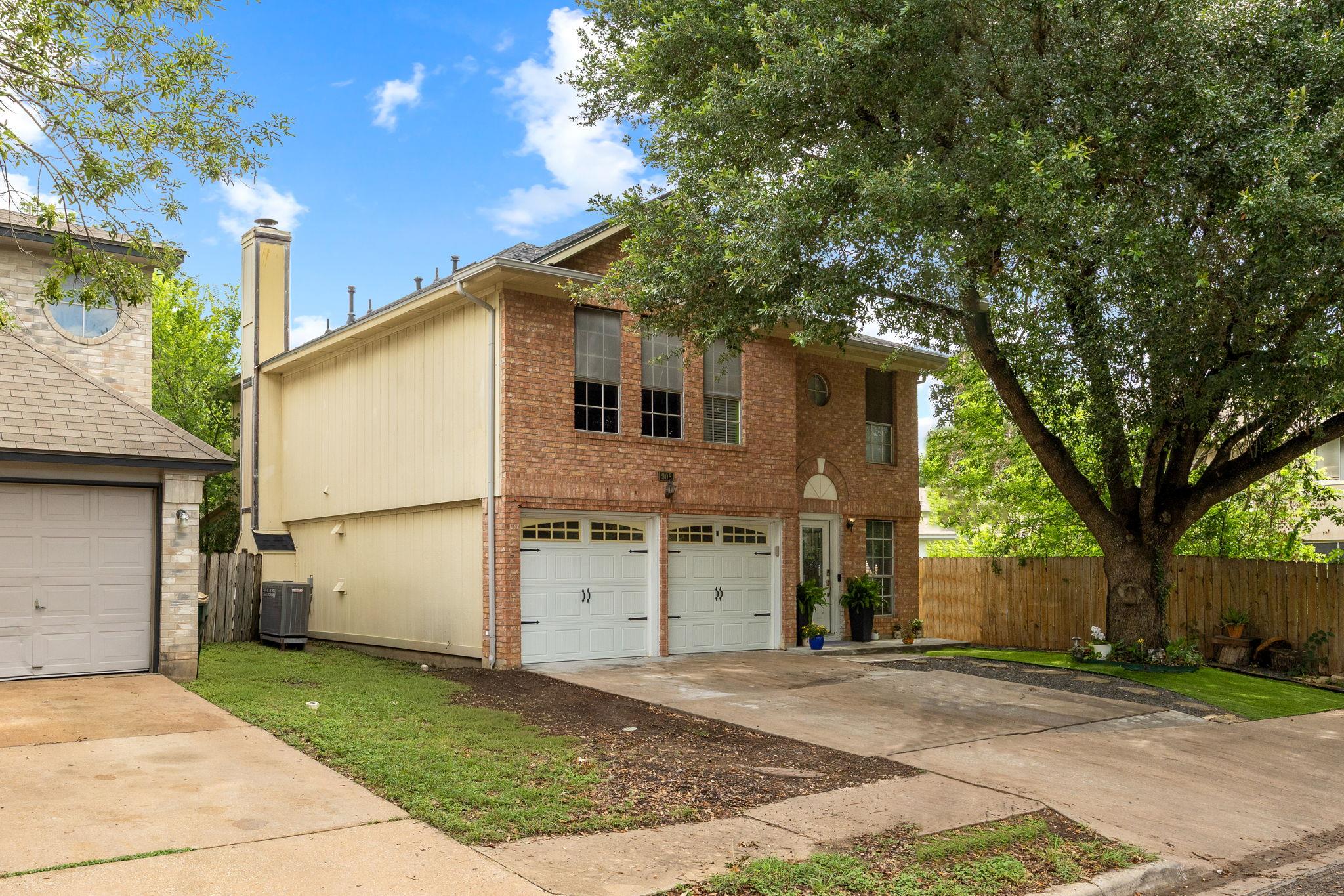908 Tayside DR