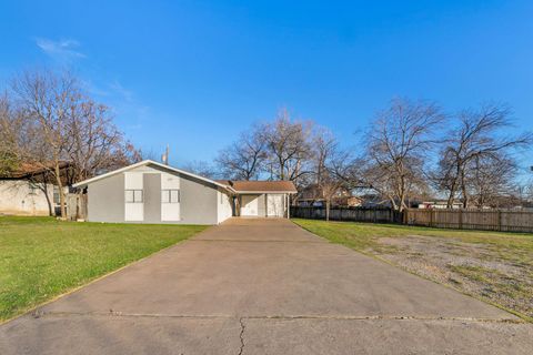 Photo of 11103 RENEL DR #B, Austin, TX 78758 (MLS # 2466518)